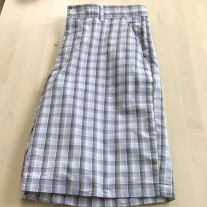 Men’s Greg Norman plaid shorts